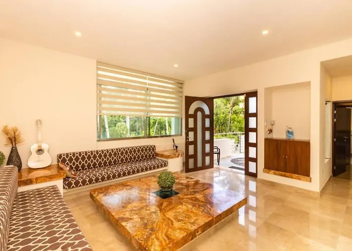 Luxury Spacious 5 Bedroom Villa