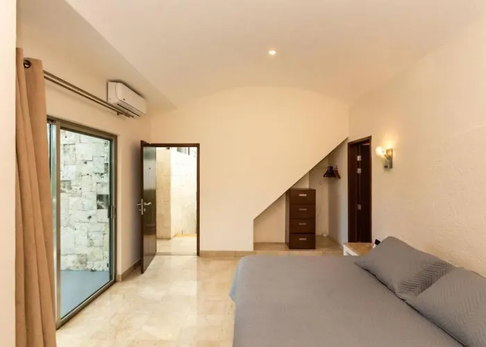 Luxury Spacious 5 Bedroom Villa Playa del Carmen