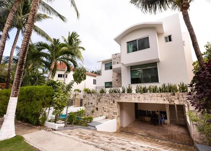 Luxury Spacious 5 Bedroom Villa