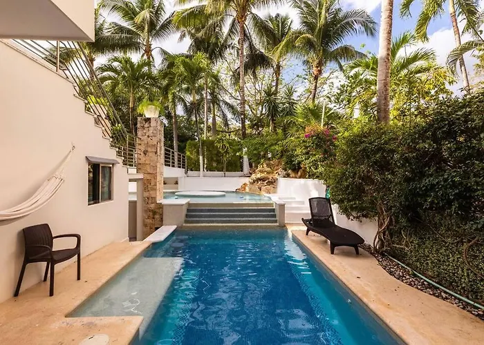 Villa Luxury Spacious 5 Bedroom *