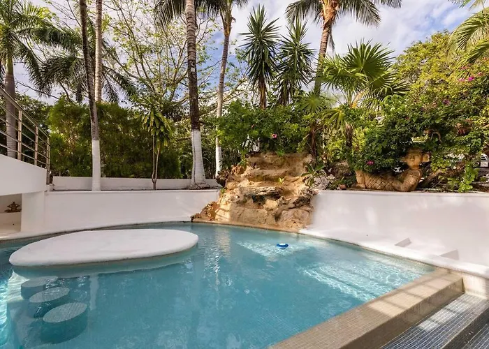 Villa Luxury Spacious 5 Bedroom Playa del Carmen