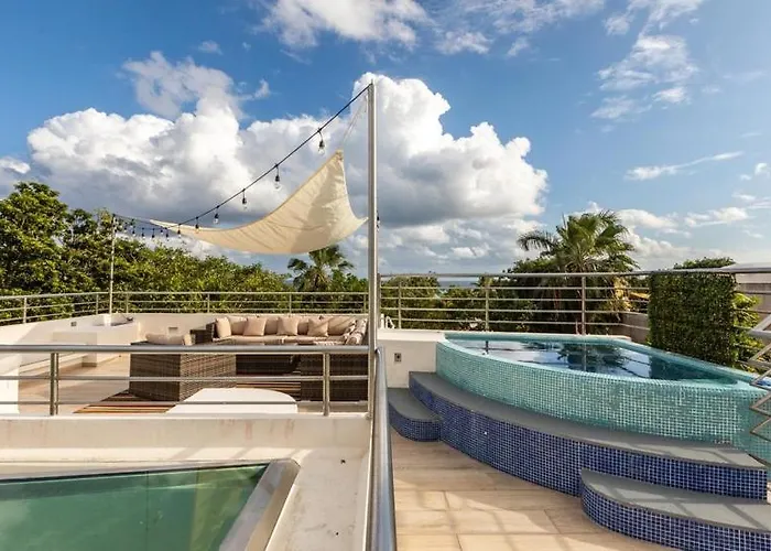 Luxury Spacious 5 Bedroom Villa *